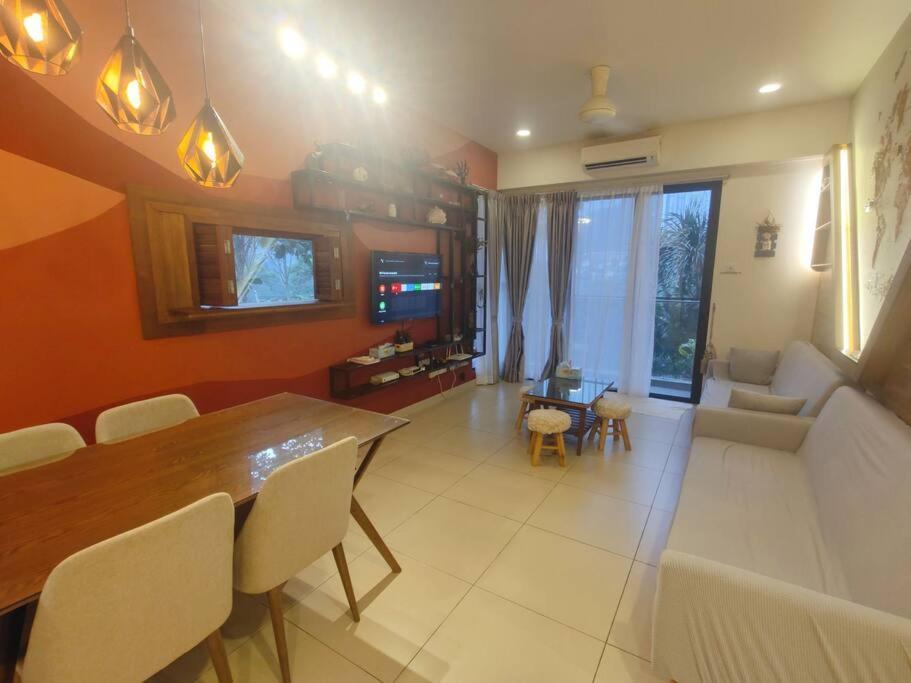 Apartment Cozy With Garden @midhill Genting 8pax Genting Highlands