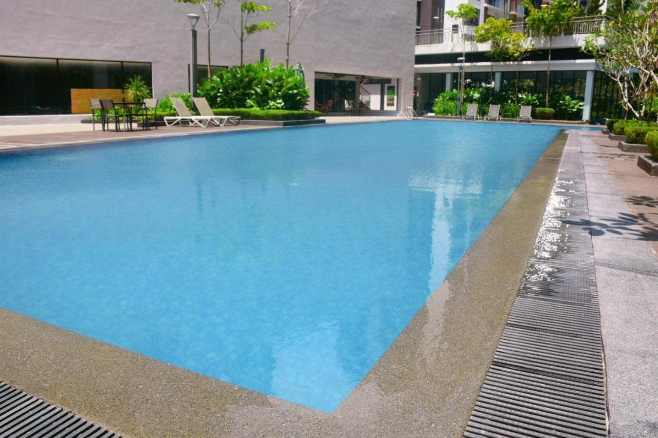 Apartment Cozy With Garden @midhill Genting 8pax Genting Highlands